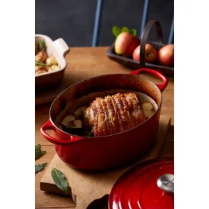 Cocotte En Fonte Ovale 27 Cm Cerise Le Creuset Signature pas cher 17